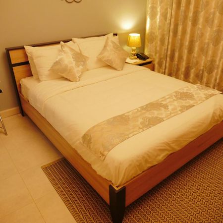 Ivory Castle Limited Hotel Kampala Ngoại thất bức ảnh