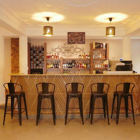 Ivory Castle Limited Hotel Kampala Ngoại thất bức ảnh