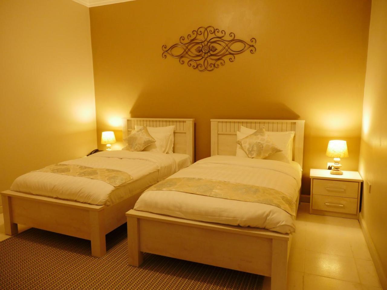 Ivory Castle Limited Hotel Kampala Ngoại thất bức ảnh